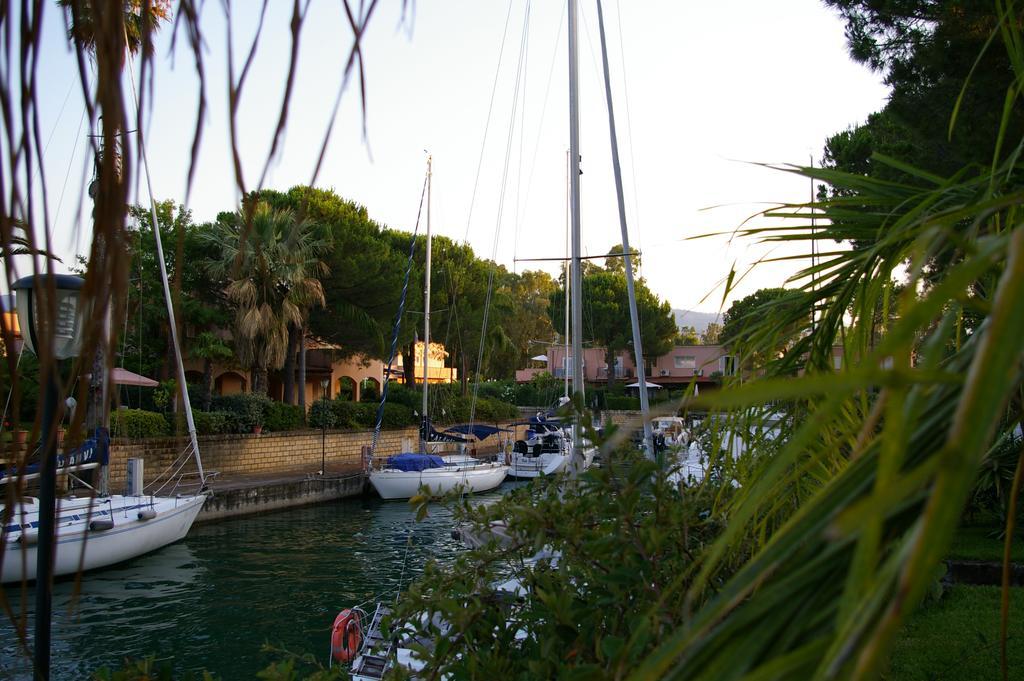 Villetta Su Canale Navigabile Furnari Exterior photo